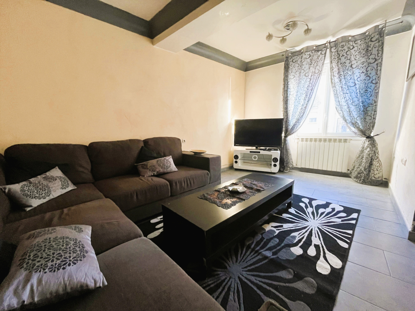 Image_1, Immeuble, La Tour-du-Crieu, ref :925