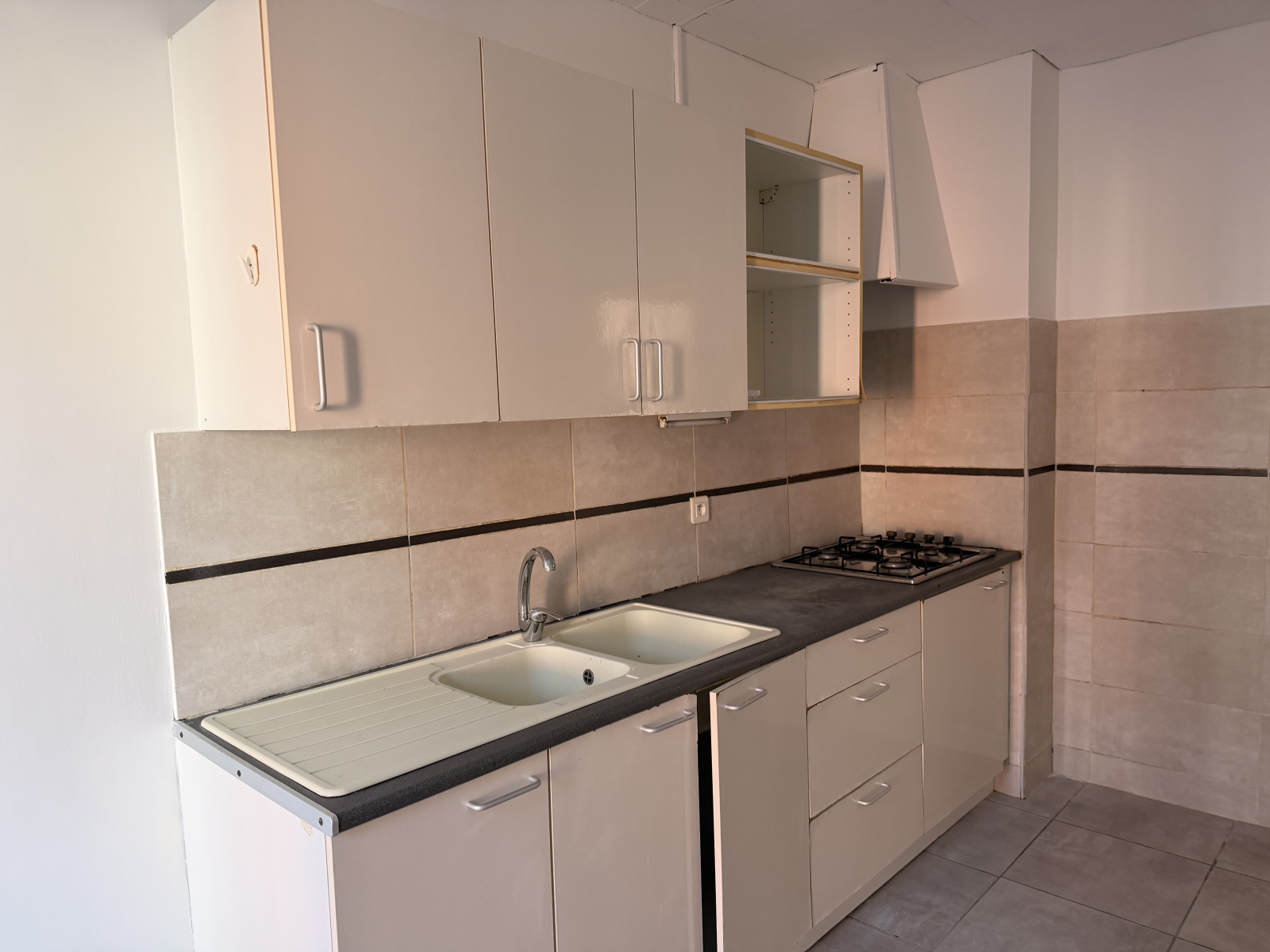 Image_2, Maison de village, La Tour-du-Crieu, ref :960